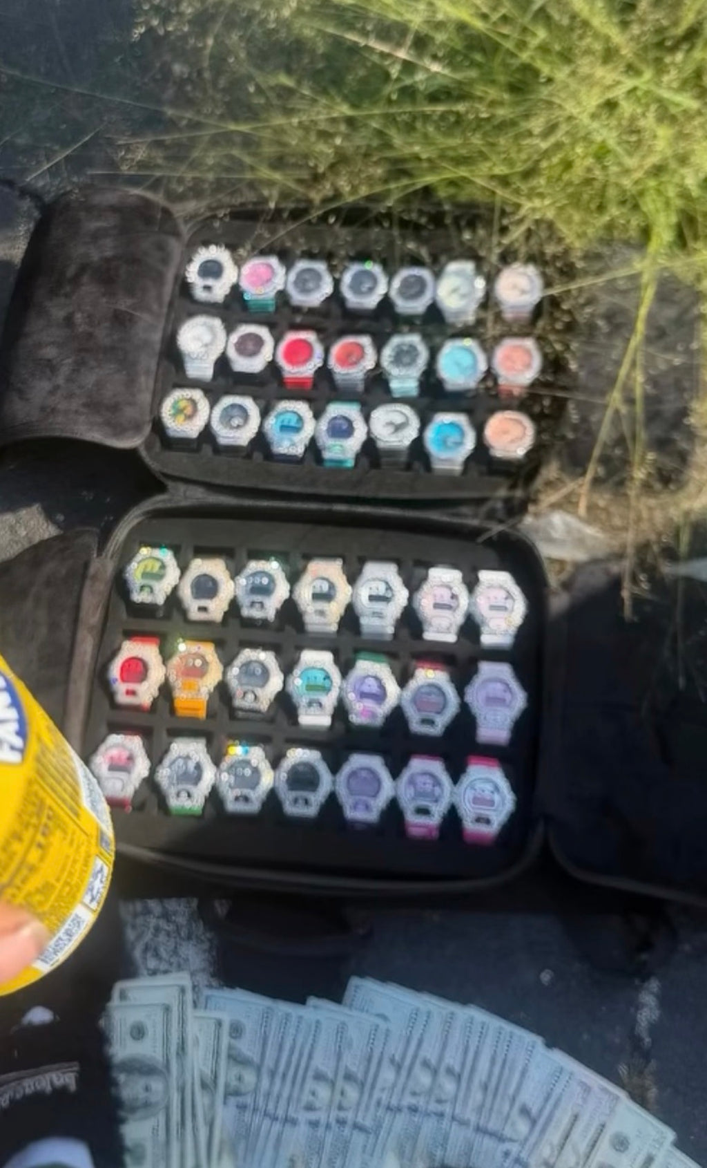 TRENDYS PERSONAL Iced Bezel Vendor